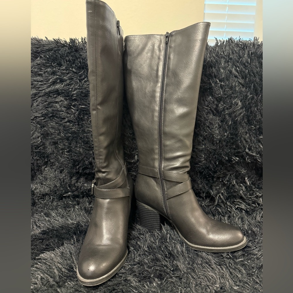 SOUL Naturalizer Dark Gray Heeled Boots